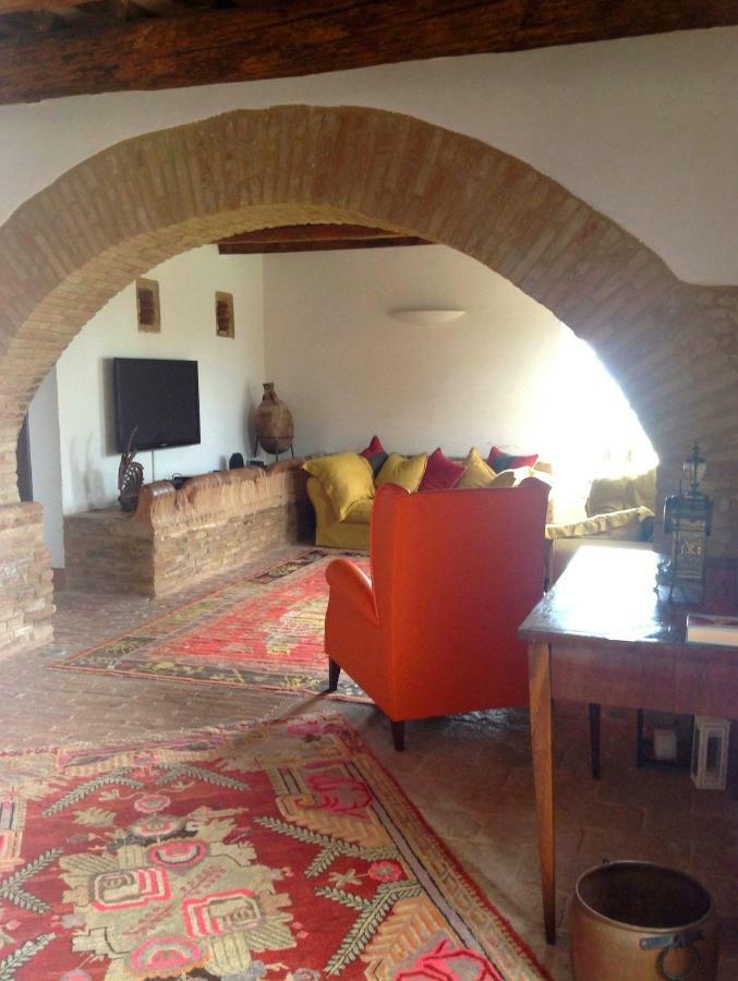 L'Infinito Bed & Breakfast Mombaroccio Екстериор снимка