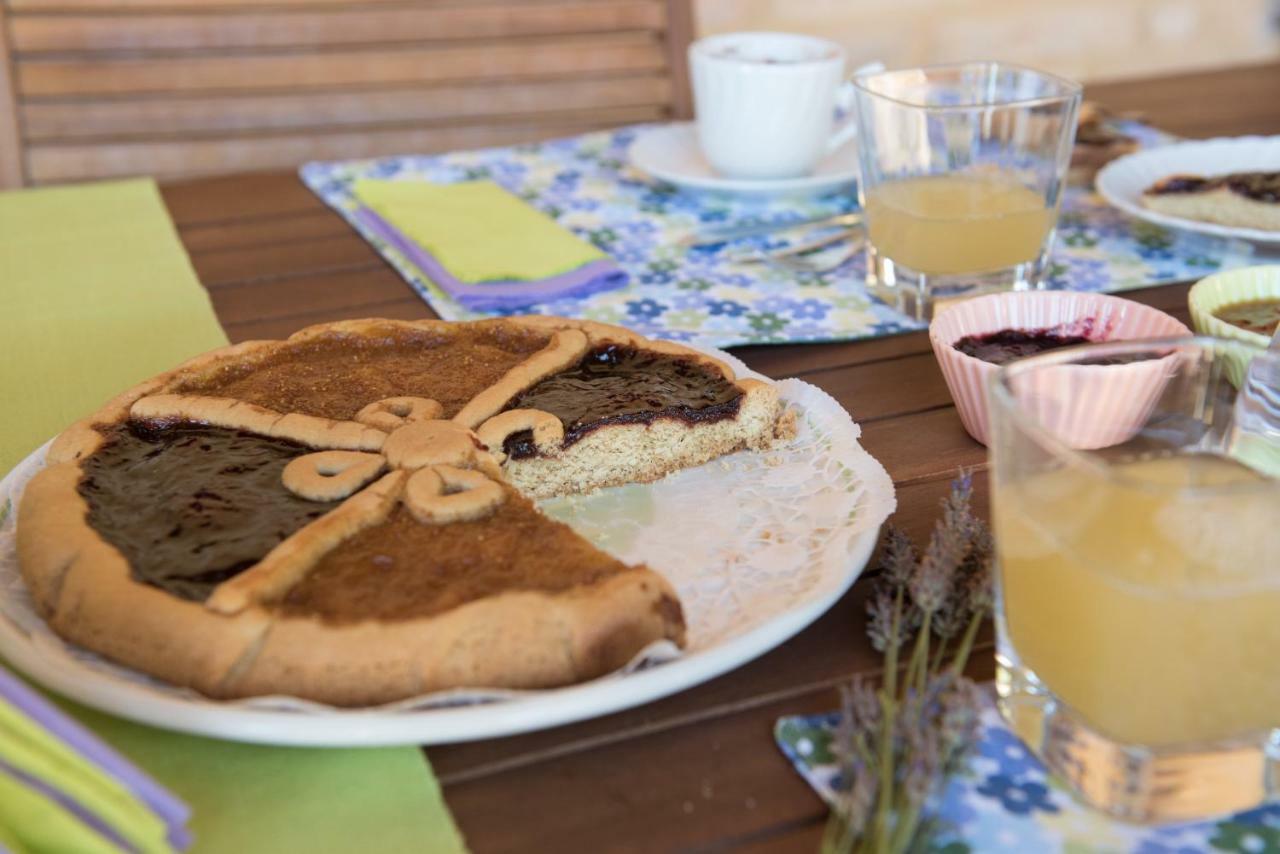 L'Infinito Bed & Breakfast Mombaroccio Екстериор снимка